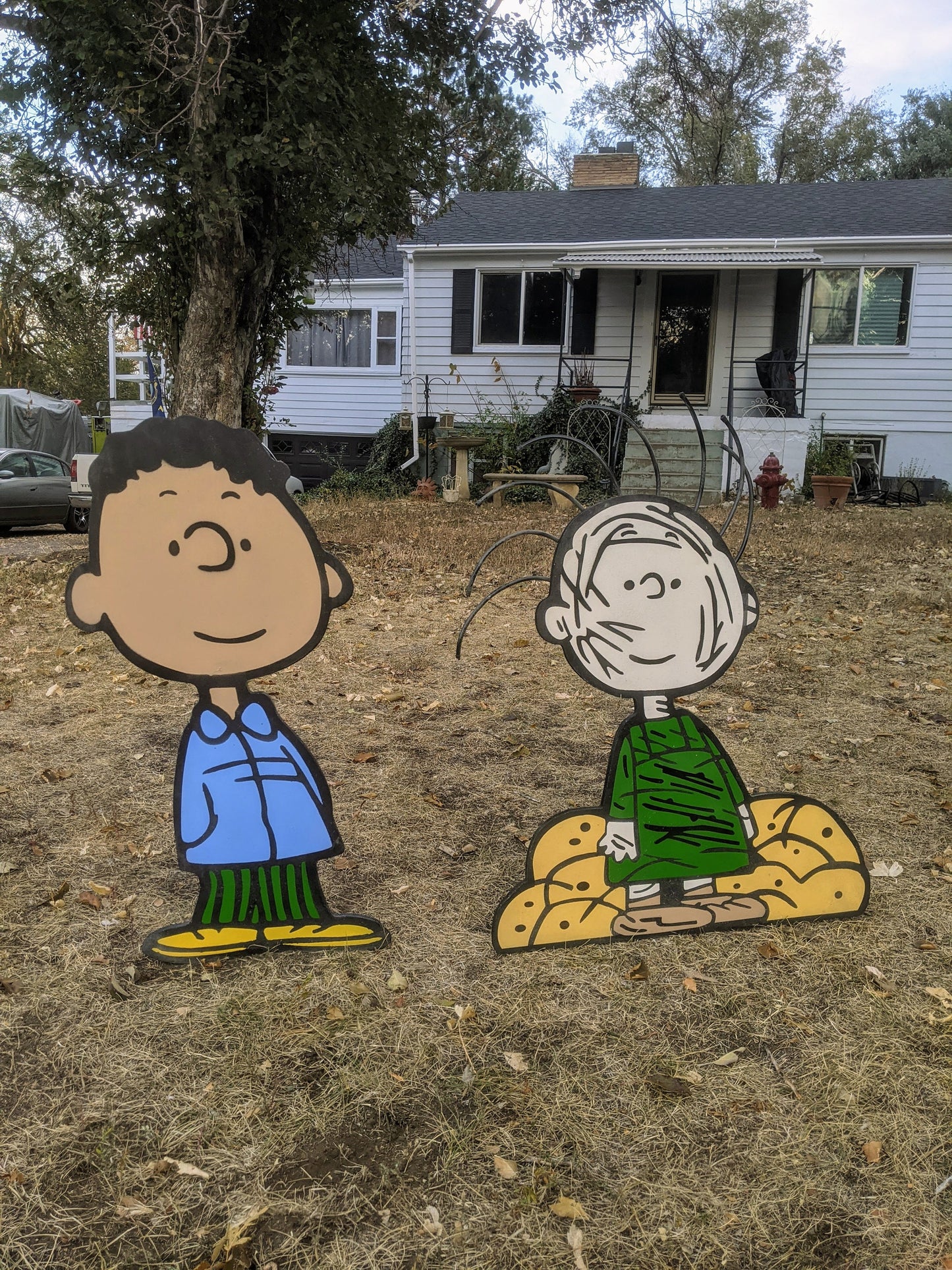 Peanuts Christmas Tree Yard Set