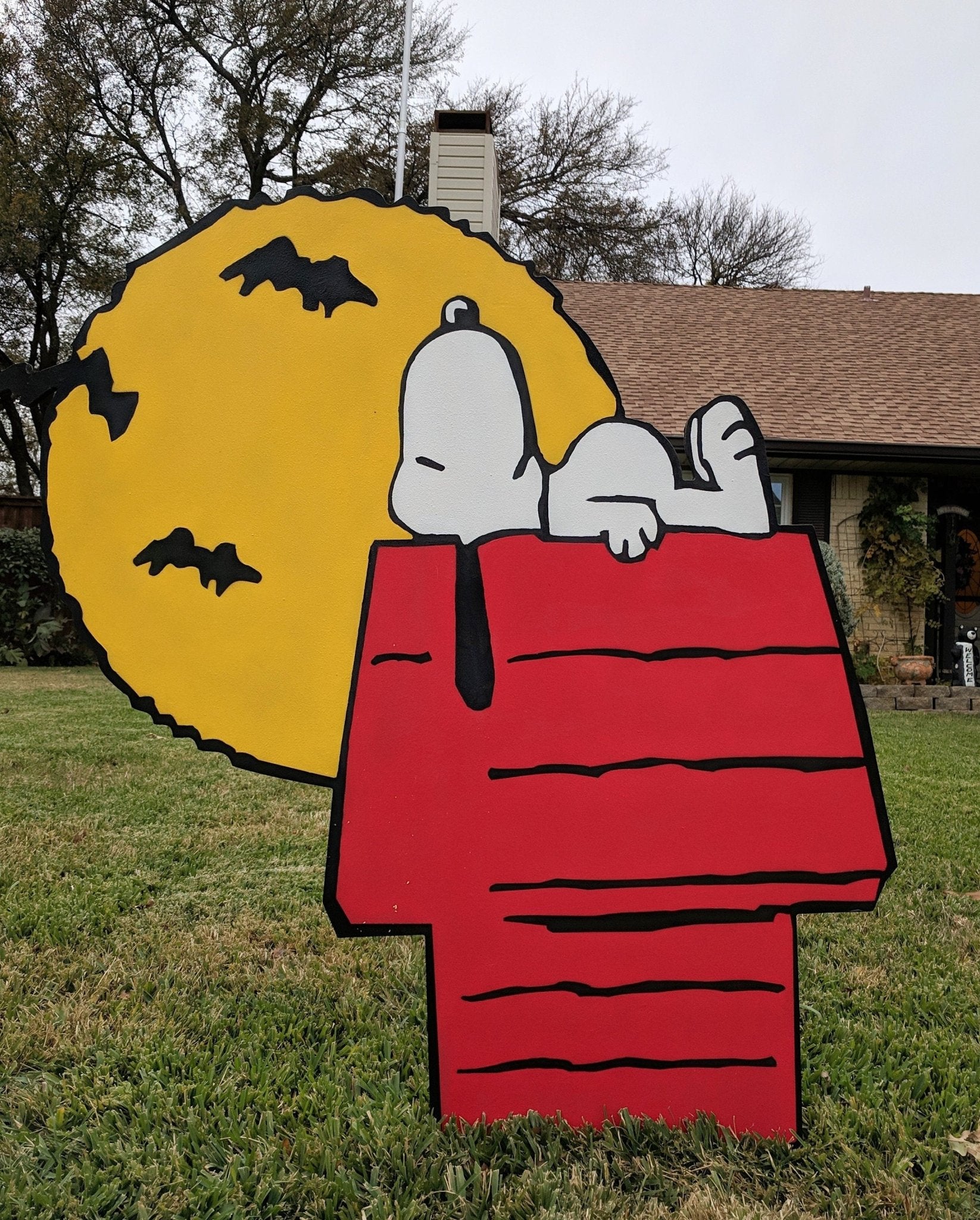 Charlie Brown and Snoopy Halloween Yard Art Lawn Art - TitanOakDecor