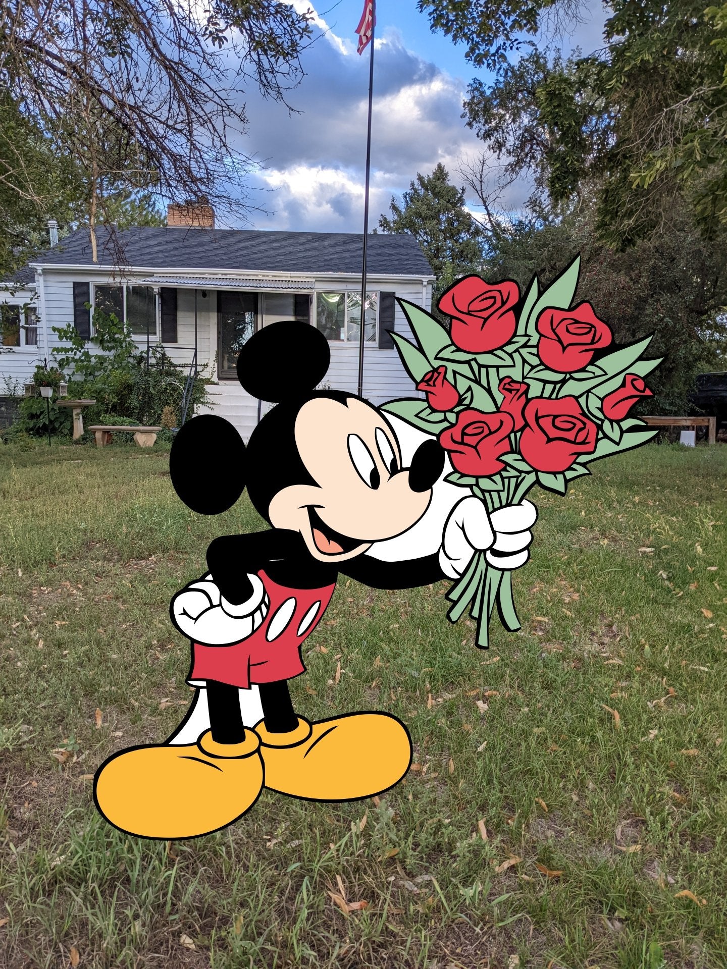 Mickey and Minnie Valentine Flowers Yard Art Set - TitanOakDecor