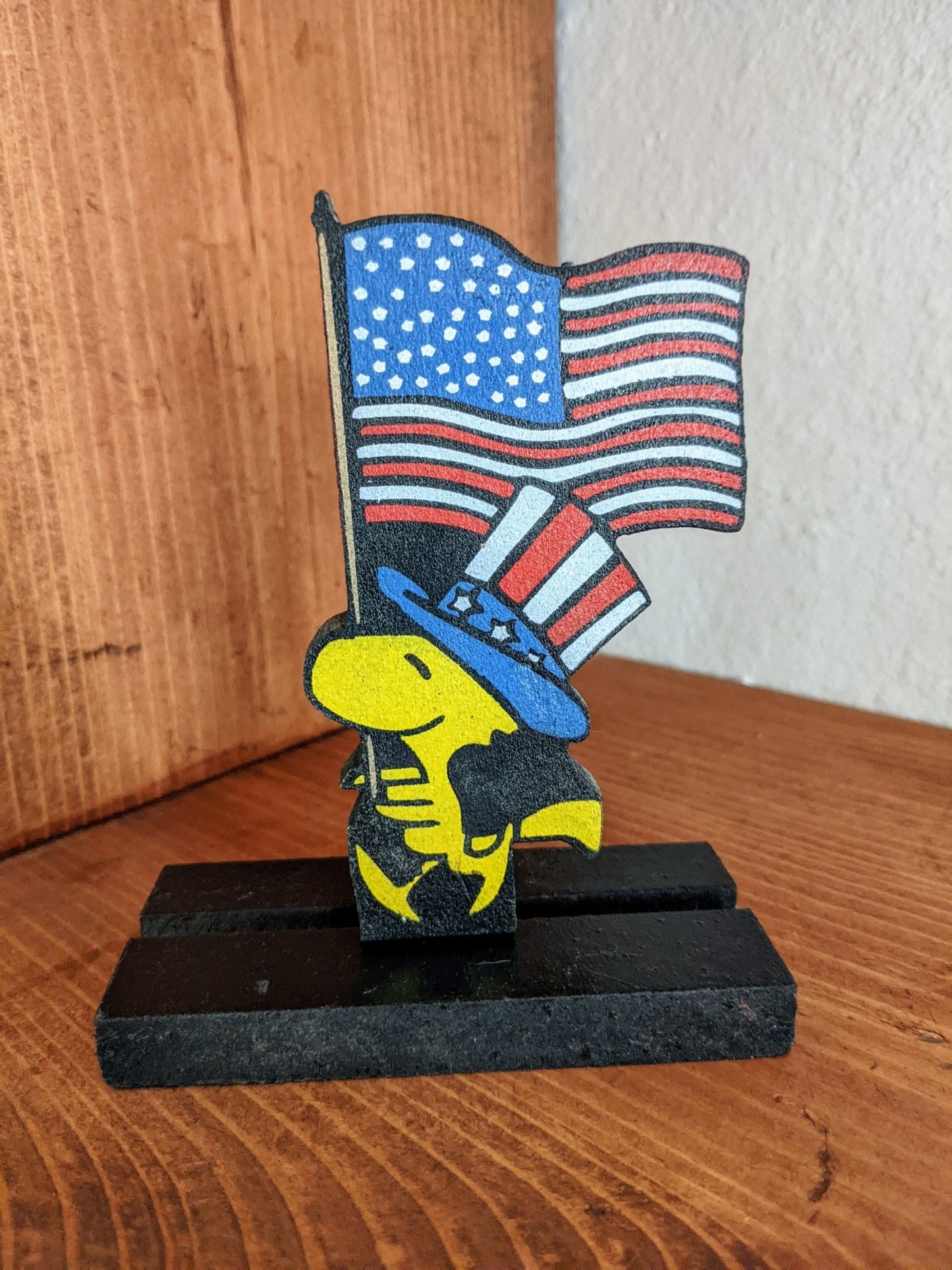 Patriotic Snoopy and Woodstock Tabletop Decoration - TitanOakDecor
