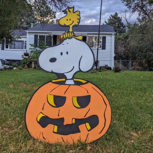 Pumpkin Snoopy and Woodstock - SHIPS IMMEDIATELY - TitanOakDecor