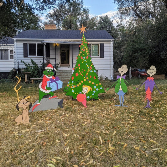 The Grinch Christmas Celebration Yard Art Set - TitanOakDecor