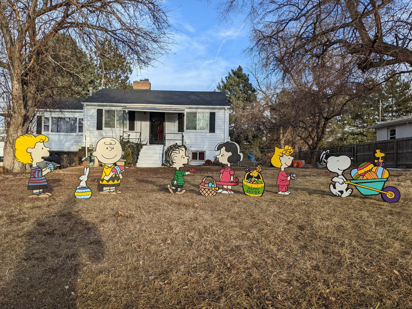 Charlie Brown and Friends Easter Yard Art Set - TitanOakDecor