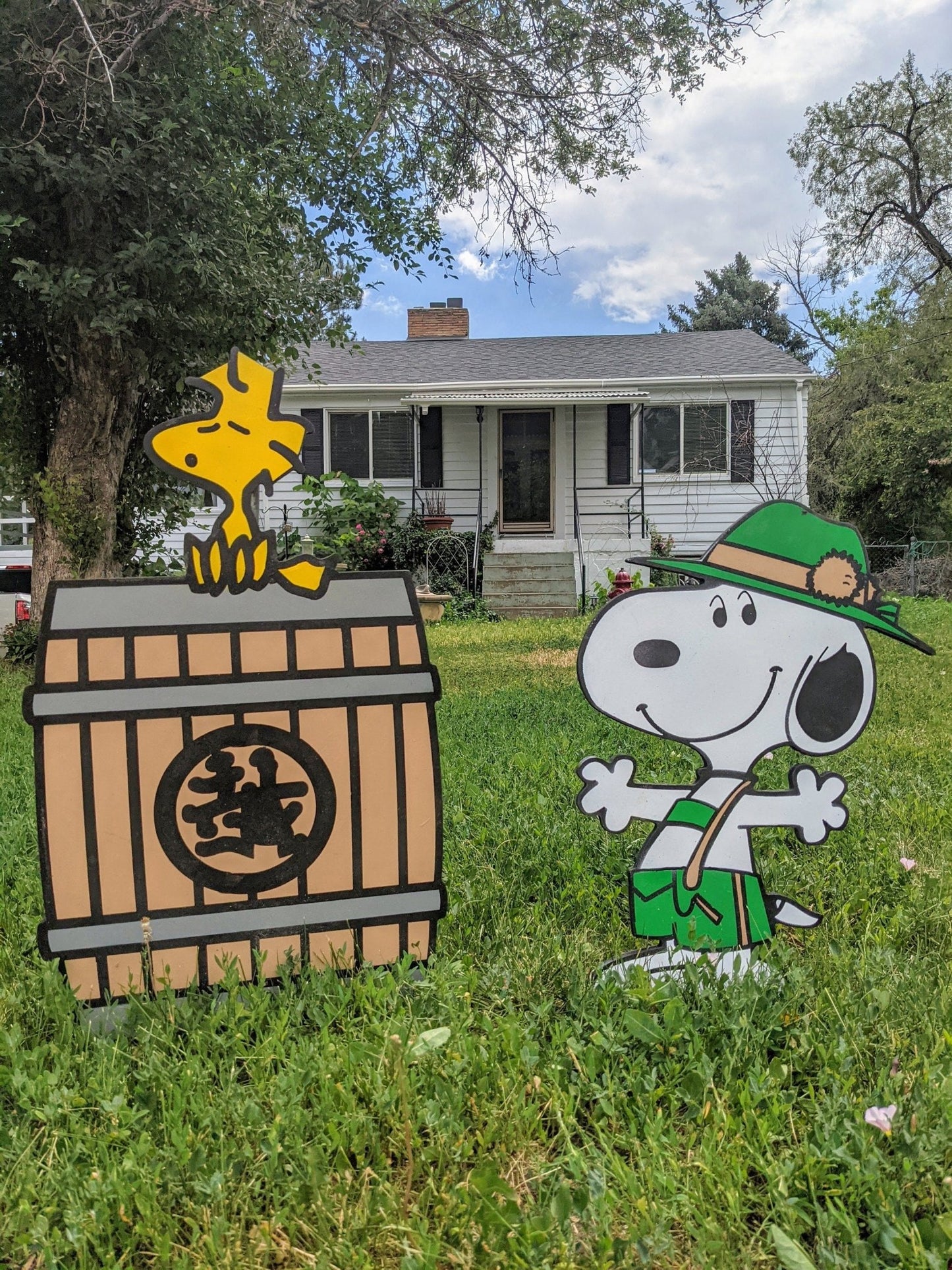 Charlie Brown and Friends Oktoberfest Yard Art Set - TitanOakDecor