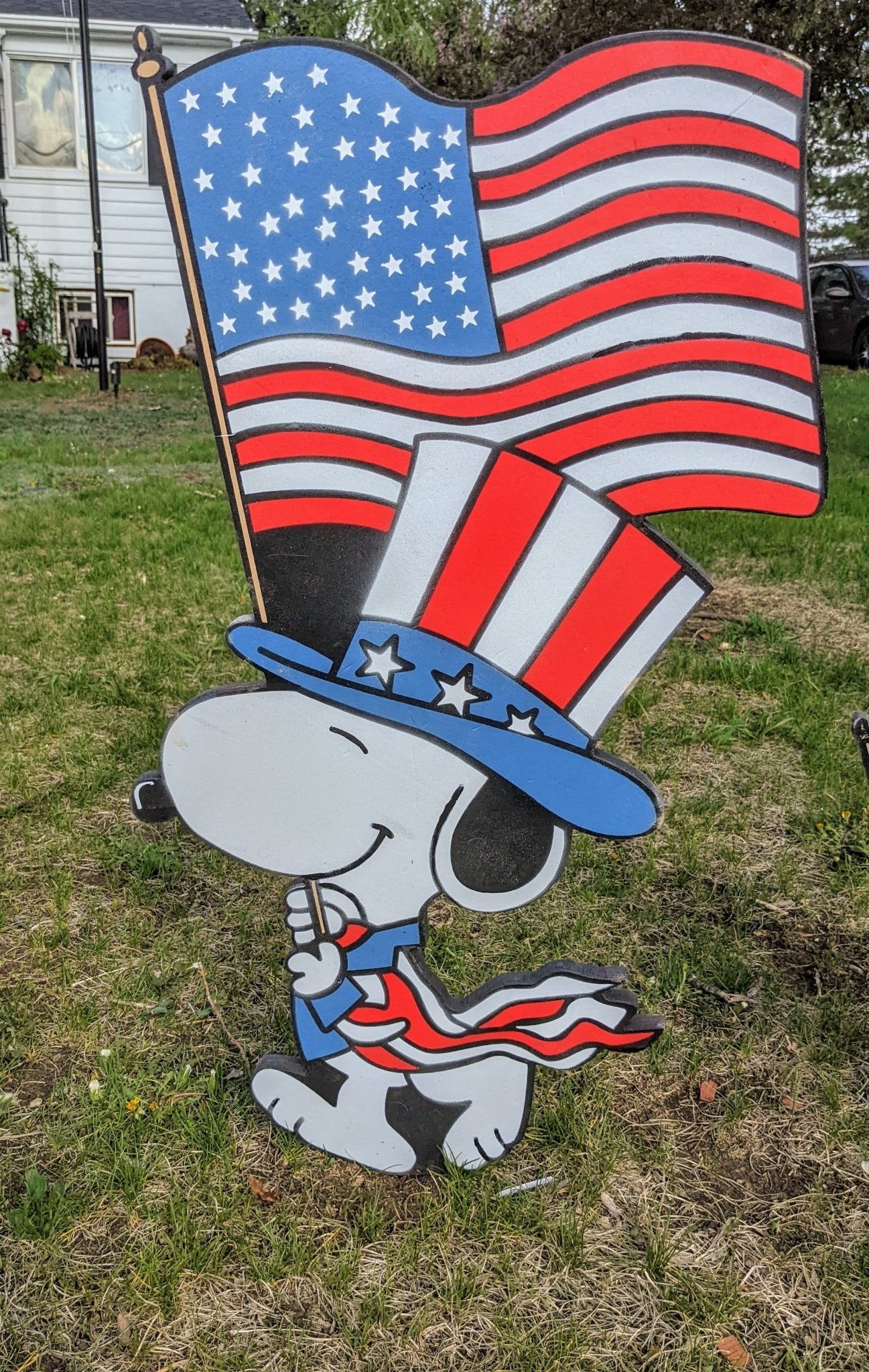 Patriotic Snoopy and Woodstock Yard Art Decoration - TitanOakDecor